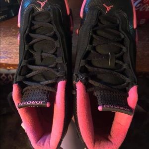 Pink Jordan’s 6.5 (juniors)